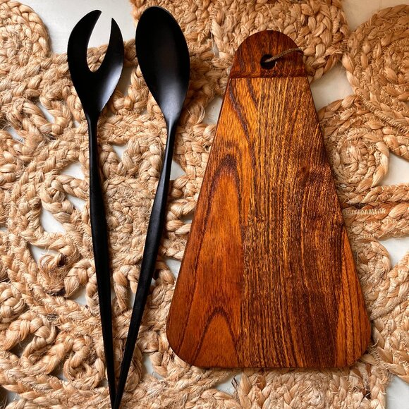 Vintage Long Stemmed SWISS Made  Black Salad Fork & Spoon and Vintage Wood Board - Picture 1 of 9